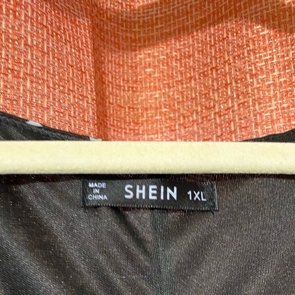 Starry night dress slightly used - Picture 7 of 7